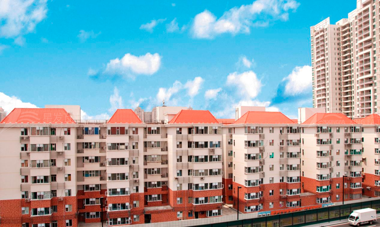 平改坡工程用合成樹脂瓦的優(yōu)勢，不僅僅是提升城市形象那么簡單！